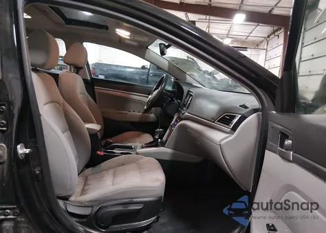 2018 Hyundai Elantra Value Edition из США, поврежденный, VIN 5NPD84LF5JH305421